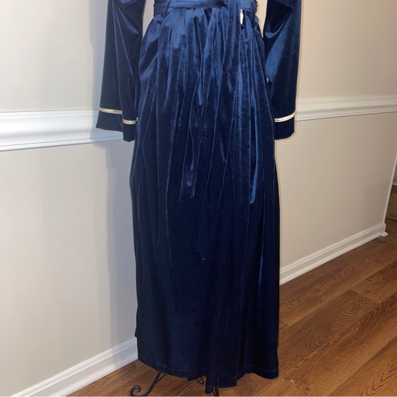 Woman’s Robe Velvet Vintage Cinema Etoile Dressing Gown Women’s Robe sz L Robe - Picture 8 of 16